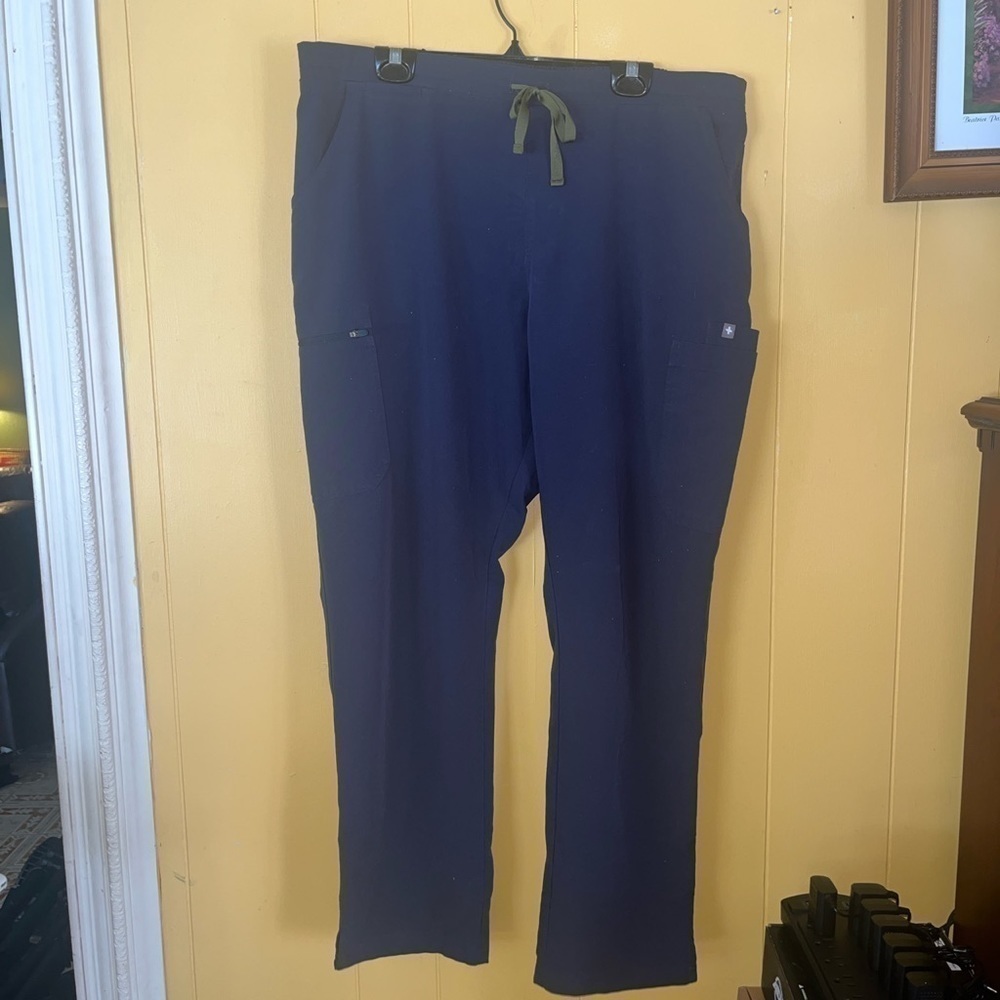 FIGS Men’s XL Scrub Pants
